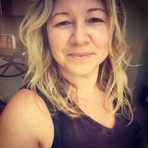 Meet your Posher, Ana